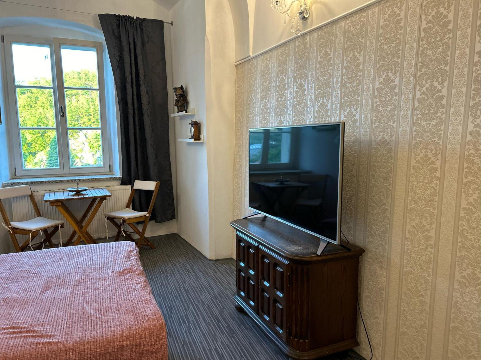 Rezidence Napoleon Apartment Loket Luaran gambar
